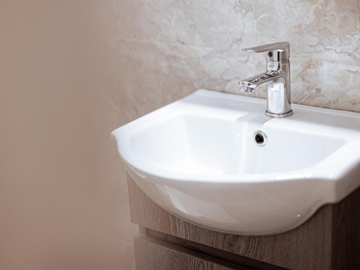 Luxury Apartment In The Heart Of The City - 1Br Ateny Zewnętrze zdjęcie